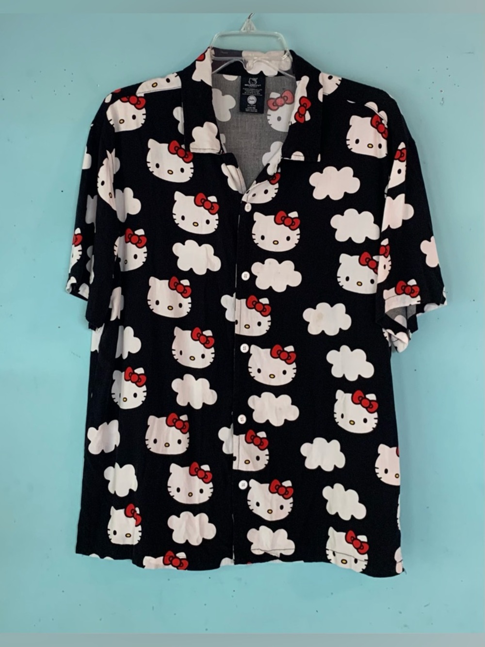 Hello Kitty button down short sleeve shirt size S (34/36)